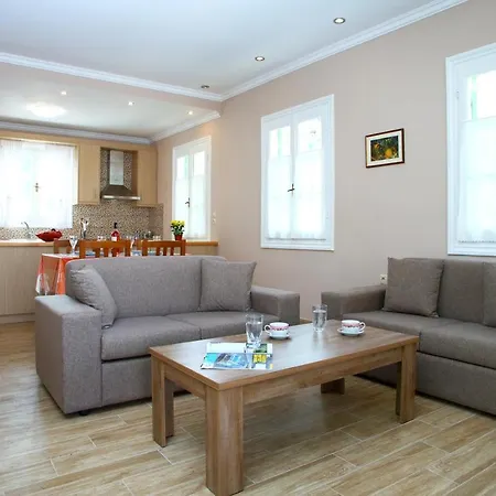 Lagadi Luxury Sea Side Apartment